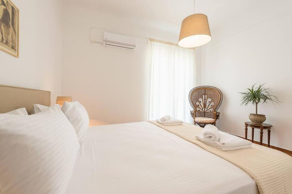 Casa Pamisou Near Attiki Metro Station Apartment เอเธนส์ ภายนอก รูปภาพ