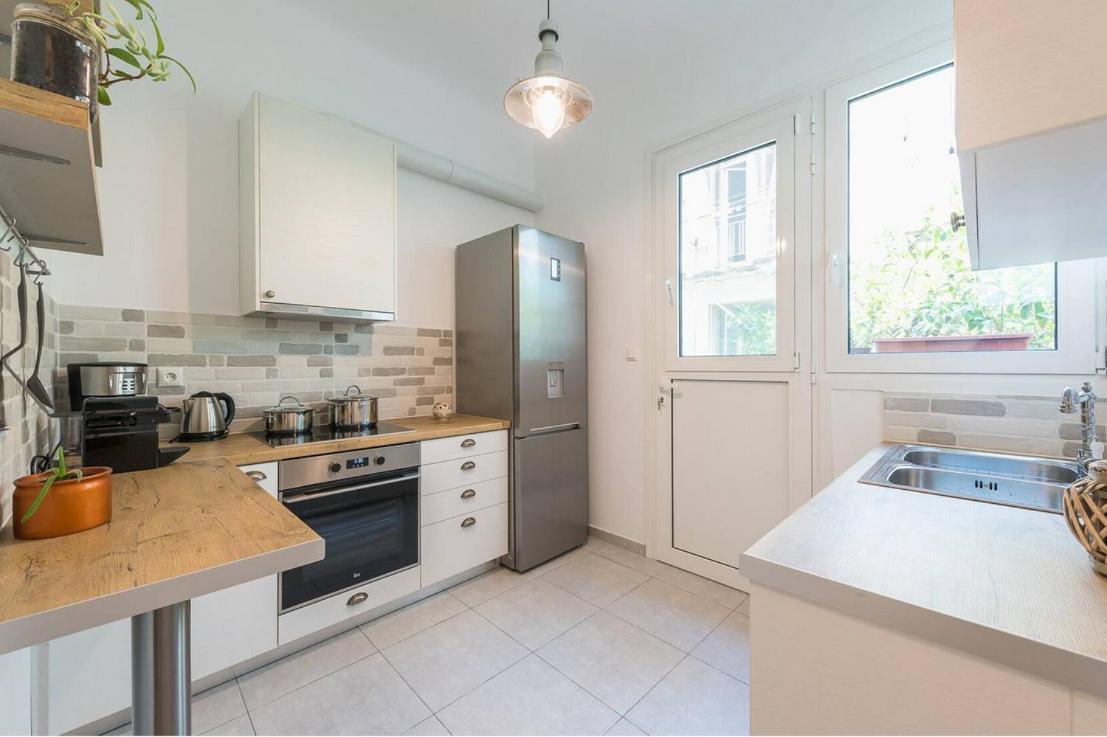 Casa Pamisou Near Attiki Metro Station Apartment เอเธนส์ ภายนอก รูปภาพ